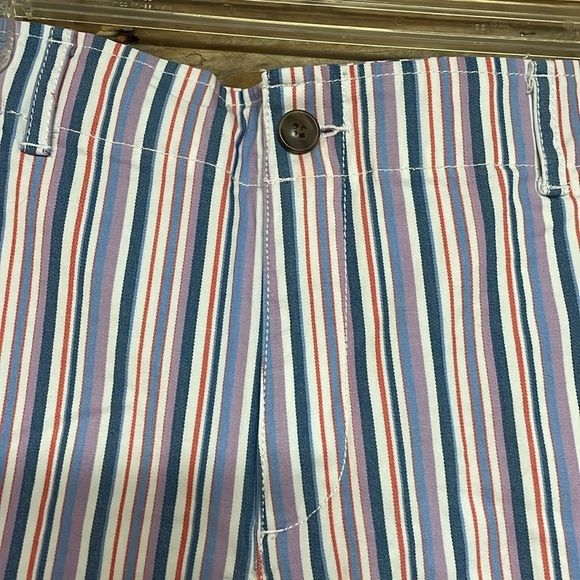 GAP size 14 multiple color stripes high waisted 4.5” shorts - Picture 3 of 8